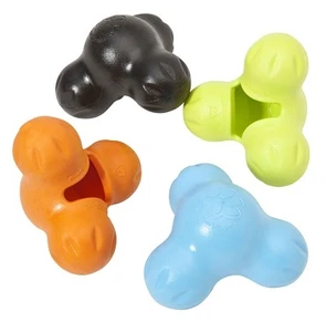 Игрушка особопрочная под лакомства для собак Zogoflex Tux L 15,25 см 621423